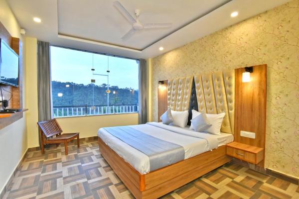 Hotel Pine Mountain View-cheap Hotels Best Prices Guaranteed With Deals-free Parking-cricket Stadium 5 Km - 다람살라