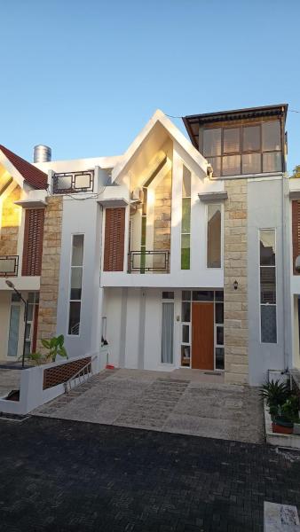 Nella foto è visibile l'oggetto Serene Villa in Batu with 3 Bedrooms and a Rooftop situato nella città di Batu.
