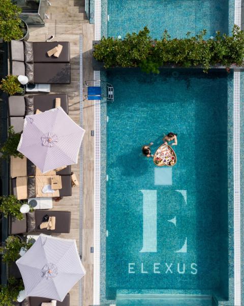 A la foto es mostra l'objecte Elexus Boutique situat a la ciutat de Predeal.