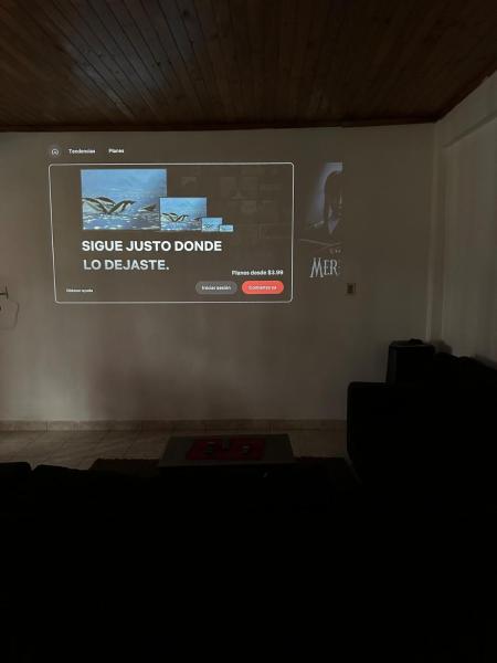 Departamento amueblado con Cine, balcón y céntrico