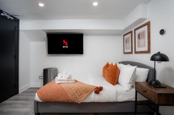 Na fotografii je vidět objekt Luxury Studio Condo in Downtown Toronto Elm Street nacházející se ve městě Toronto.