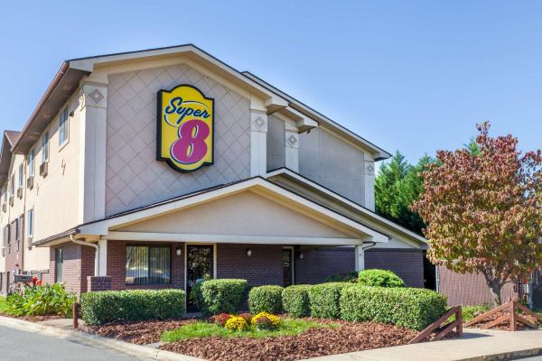 Bilde 8: Super 8 by Wyndham Charlotte/Amusement Park Area