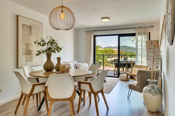 På billedet ses objektet Casa deBoer beliggende i byen Jávea.