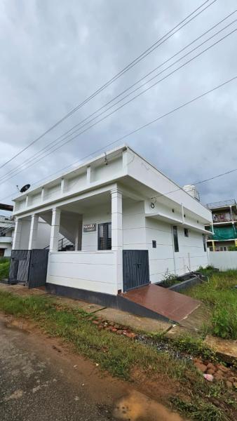 På billedet ses objektet NAMERA Serviced Apartments beliggende i byen Gonikoppal.