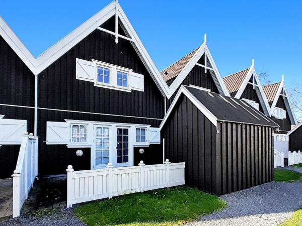 På bildet vises objektet 4 star holiday home in Nykøbing Sj som ligger i byen Rørvig.