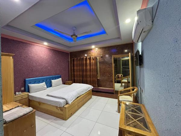 Na zdjęciu widoczny jest obiekt Glorious Continental Hotel położony w mieście Uttar Shisha.