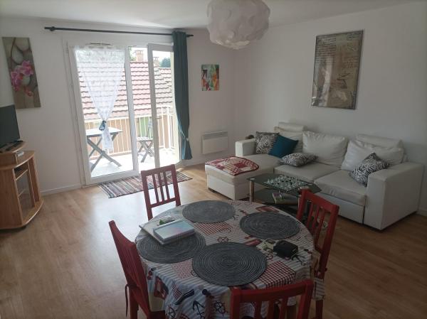 A la foto es mostra l'objecte grand appartement dans résidence sécurisée situat a la ciutat de Beuzeville.