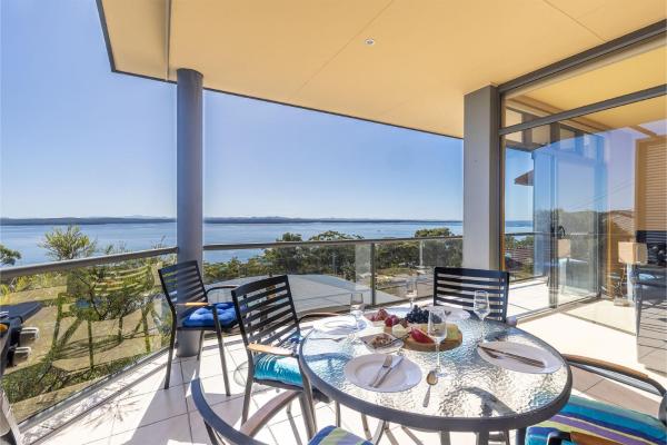Feriehus — 100 m² - High View, 23 Wollomi Ave - perfect coastal getaway, with stunning water views and Wifi