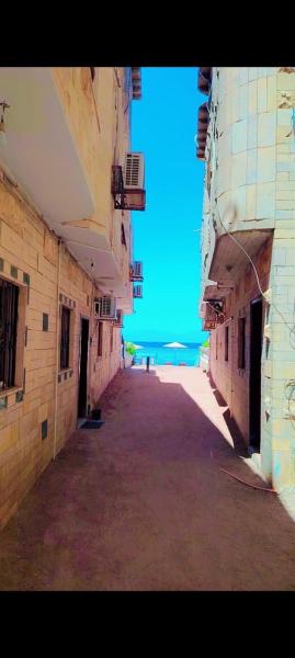 A la foto es mostra l'objecte 2Br Sea View Beach Access 2AC Assalah Beach situat a la ciutat de Dahab.
