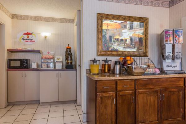 Foto 4: Super 8 by Wyndham Commerce