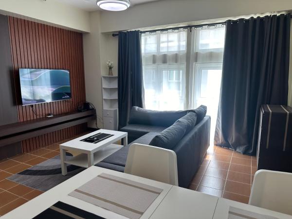 2BR Condo in Makati- Good for 6!, Manila