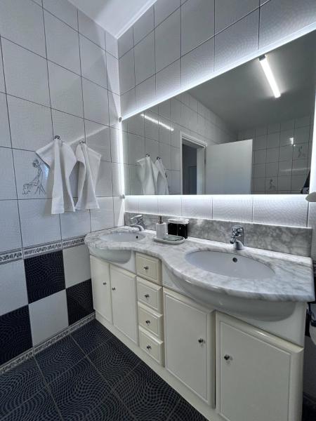 ASTAREA - 80m2 penthouse in nature-free parking-terrace-jacuzzi-quiet areaの写真9