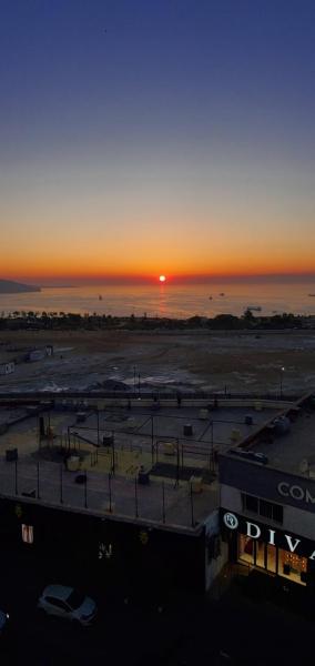 Na fotografii je vidět objekt 3 bedrooms Sea View Akid Lotfi nacházející se ve městě Bir el Djir.
