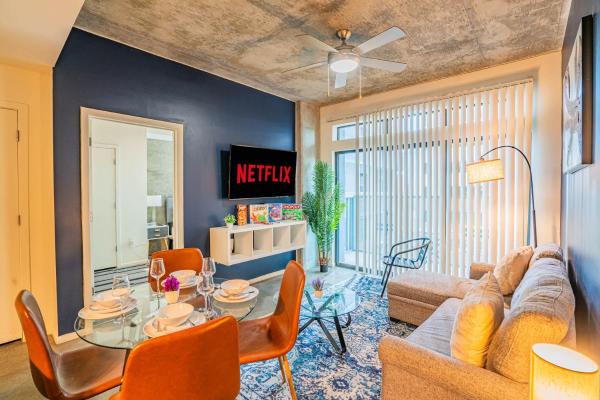 A la foto es mostra l'objecte Charming 2BD - Central Downtown - Gym, Pool, Parking situat a la ciutat de Phoenix.