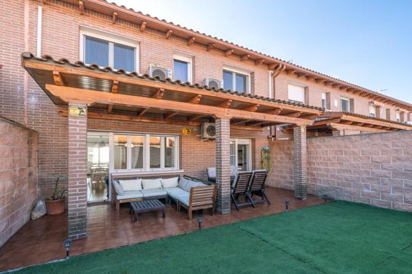 A la foto es mostra l'objecte Magnifica casa en Torrejón del Rey situat a la ciutat de Ribatejada.