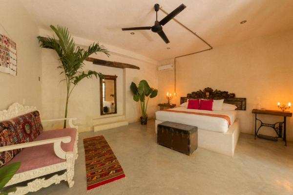 Auf dem Foto ist das Objekt Casa Ambar Hotel & Boutique - Party Side Tulum in der Stadt Tulum zu sehen.