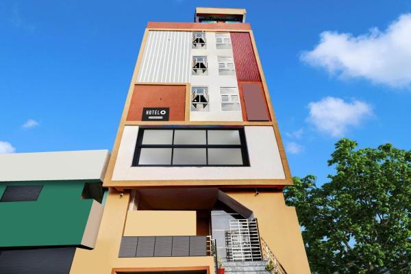 写真にはBhogāpuram市にあるSuper Hotel O Vizianagaram Near Railway Stationが写っています。