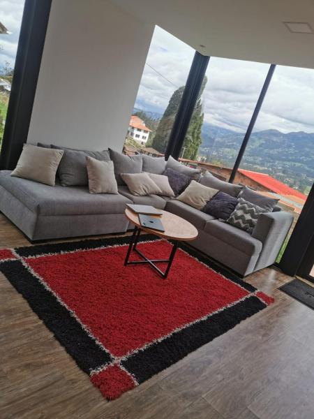 En la foto se muestra el objeto Loft moderno con jacuzzi ubicado en la ciudad de Cuenca.