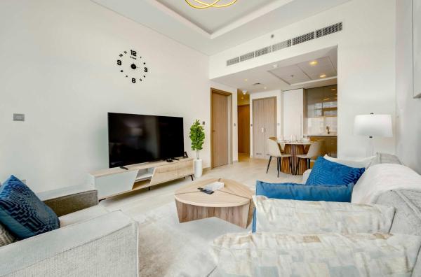 Foto 3: TRPS - Farhad Azizi, Al Jaddaf - Premium 1BR, Furnished with Pool View