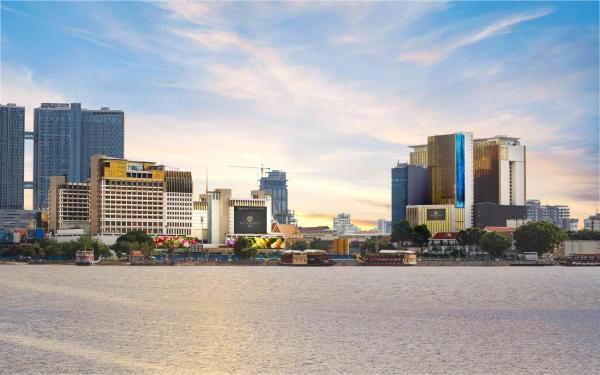 NagaWorld Hotel & Entertainment Complex, Phnom Penh
