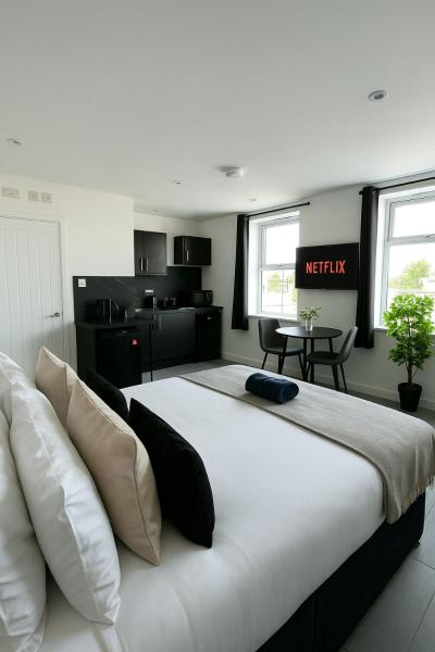 Foto 3: Studio Flat by Brookland Stays Serviced Accommodation Short Lets Birmingham with Free WiFi