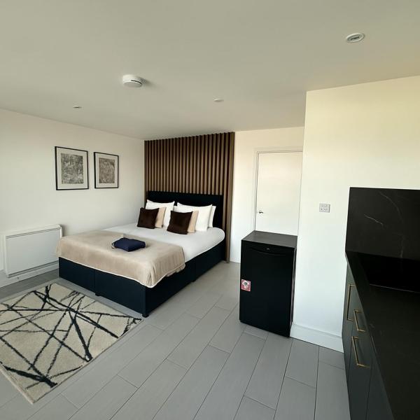 Foto 7: Studio Flat by Brookland Stays Serviced Accommodation Short Lets Birmingham with Free WiFi