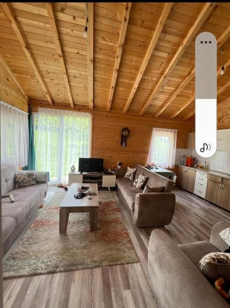 På bilden syns objektet Villa Renata som ligger i staden Orllan.