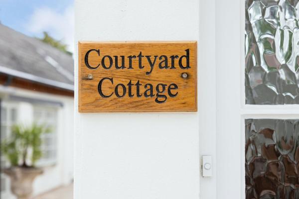 Nella foto è visibile l'oggetto Lyminster Court Cottages situato nella città di Lyminster.