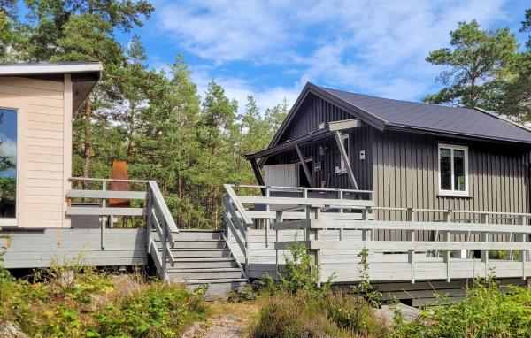 Στη φωτογραφία φαίνεται το αντικείμενο Nice Home In Sarpsborg With Wifi που βρίσκεται στην πόλη Sarpsborg.