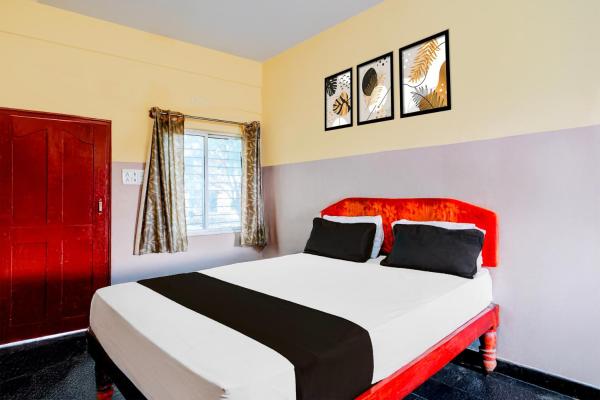 Nella foto è visibile l'oggetto Hotel O Mayuri Lodge situato nella città di Bāgepalli.