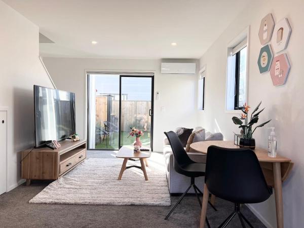 New Luxury Town House On Salisbury With 65 Tv - Christchurch