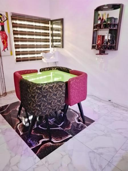 På billedet ses objektet Carols Apartment beliggende i byen Abuja.
