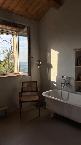 En la foto se muestra el objeto Casa Cunicchio ubicado en la ciudad de Monte Urano.
