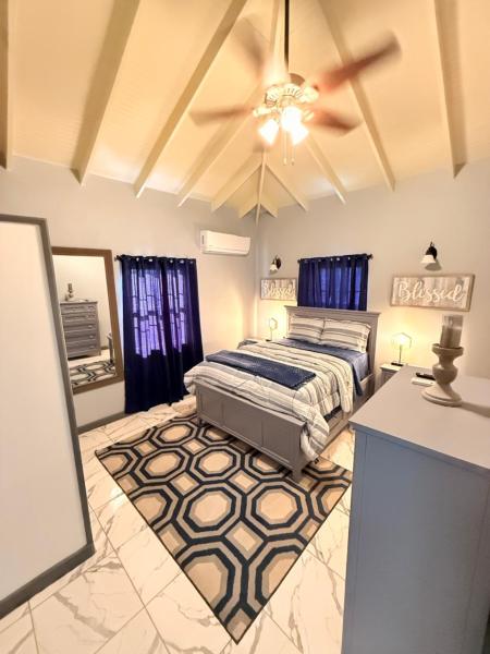 Στη φωτογραφία φαίνεται το αντικείμενο Coolidge Inn που βρίσκεται στην πόλη All Saints.