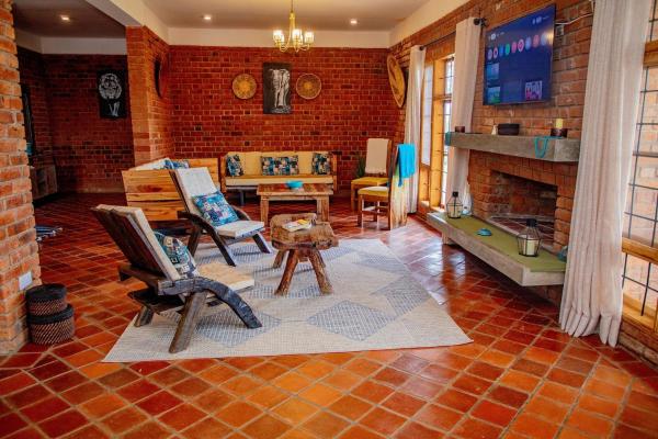 照片显示了位于Nkoanrua市的Tranquil Hillhouse物件。