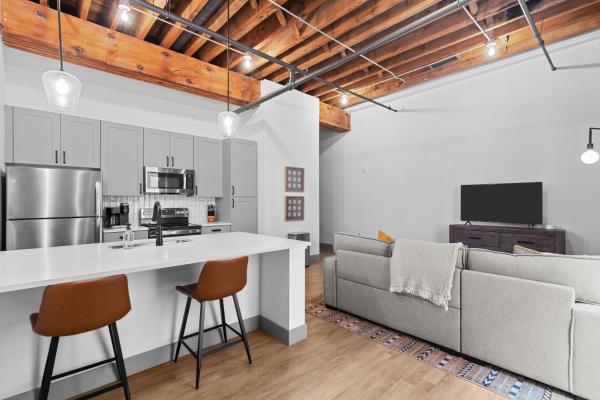 Bilde 3: Chic Loft - Perfect for Remote Work & City Exploring