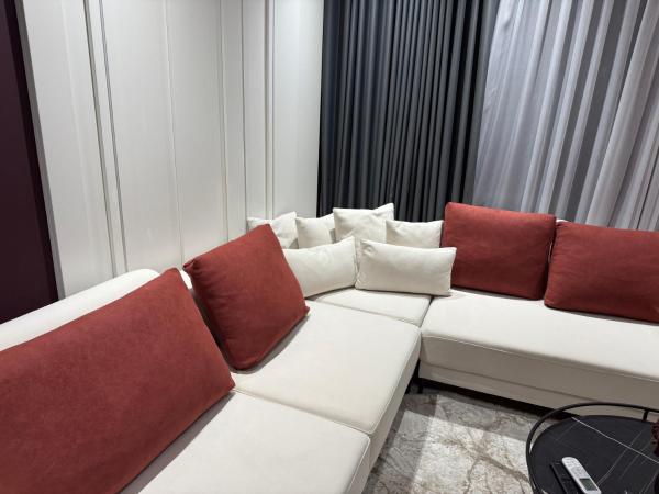 EB Lake View Apt, Tirana