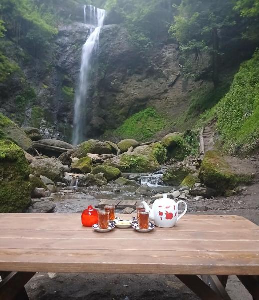 Auf dem Foto ist das Objekt Daily guest house Sim in der Stadt Sım zu sehen.