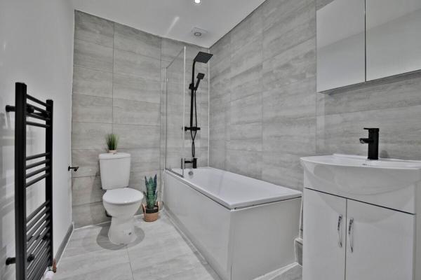 Fotografie 5: Freckleton House in Town Centre, near Blackpool, Sleeps 6, Free Parking - By NMB Property