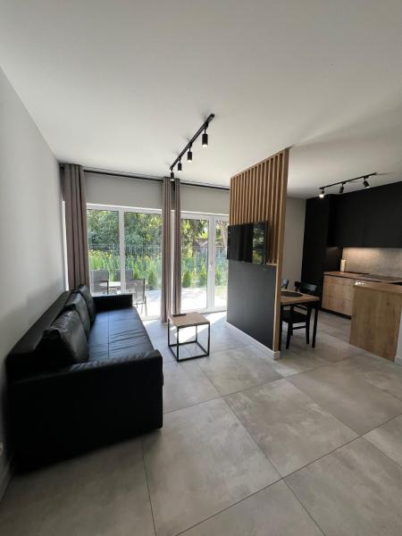 Auf dem Foto ist das Objekt Property Apart - Work & Stay Suites in der Stadt Wojnowice zu sehen.