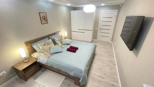 A la foto es mostra l'objecte Нова квартира в центрі New apartment in the city center situat a la ciutat de Sumy.