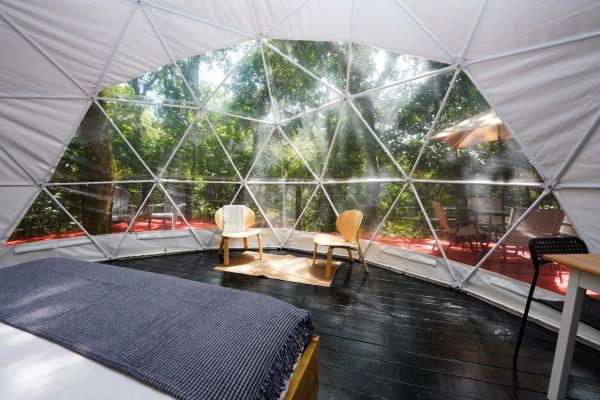Kuvassa näkyy kohde Indómito Domes at El Yunque Zone, joka sijaitsee kaupungissa Juncos.
