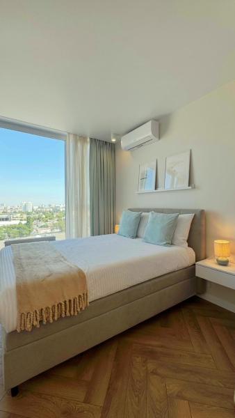 A la foto es mostra l'objecte Alaya Studios V situat a la ciutat de Odessa.