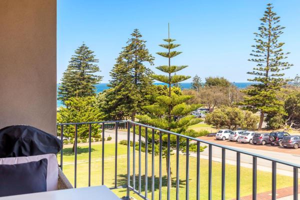 Nella foto è visibile l'oggetto Cottesloe Marine Apartment situato nella città di Perth.