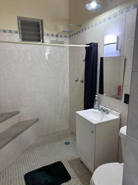 På billedet ses objektet Sayula Suites Hotel beliggende i byen Sayula.
