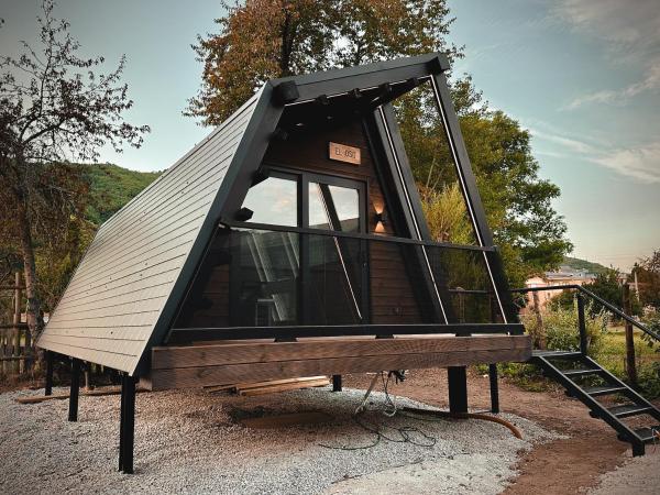 Nella foto è visibile l'oggetto Camping Lobo Camp situato nella città di Boca de Huérgano.