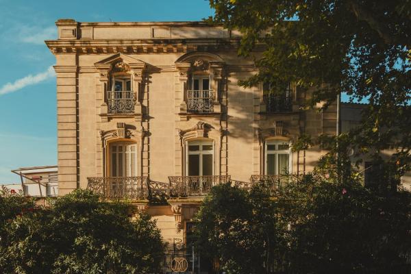 Na zdjęciu widoczny jest obiekt Maison Douce Arles położony w mieście Arles.