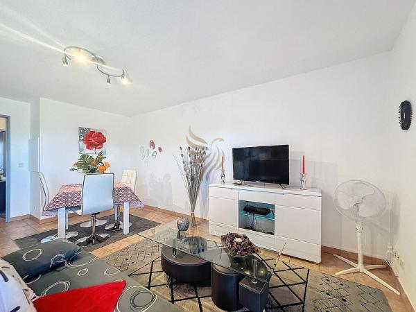 A la foto es mostra l'objecte 3-bed apt, 4 ppl, pool, WiFi, parking situat a la ciutat de Fréjus.