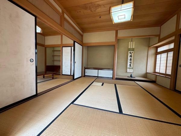 Foto 5: みんぱく明治村