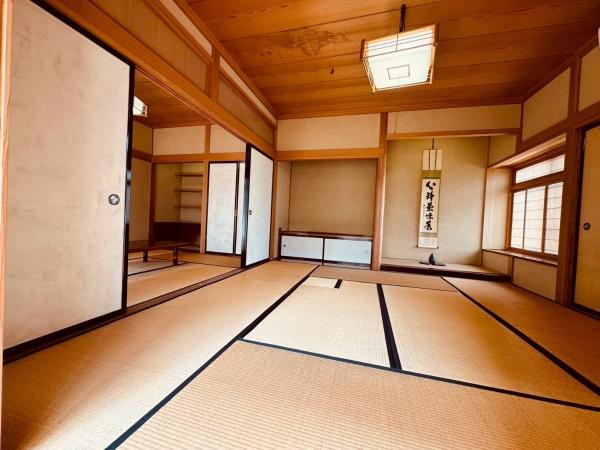 Foto 3: みんぱく明治村